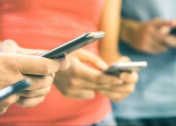 Korban Pinjol Ilegal Bisa Buat Aduan Lewat Instagram dan WhatsApp