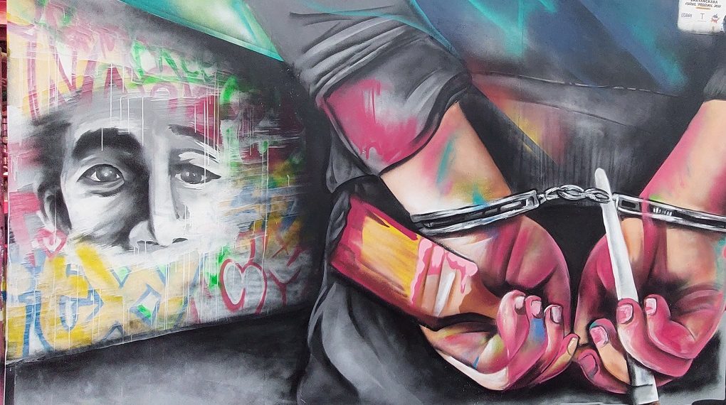 Polri Bakal Hiasi Tiang Jalan Layang TransJakarta dengan Mural